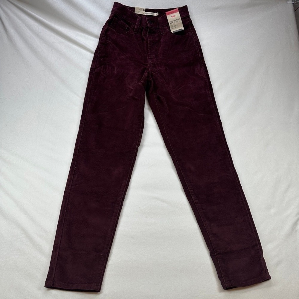 Levi's High Waisted‎ Mom Jeans Burgundy Corduroy 90's Gen Z Size 25